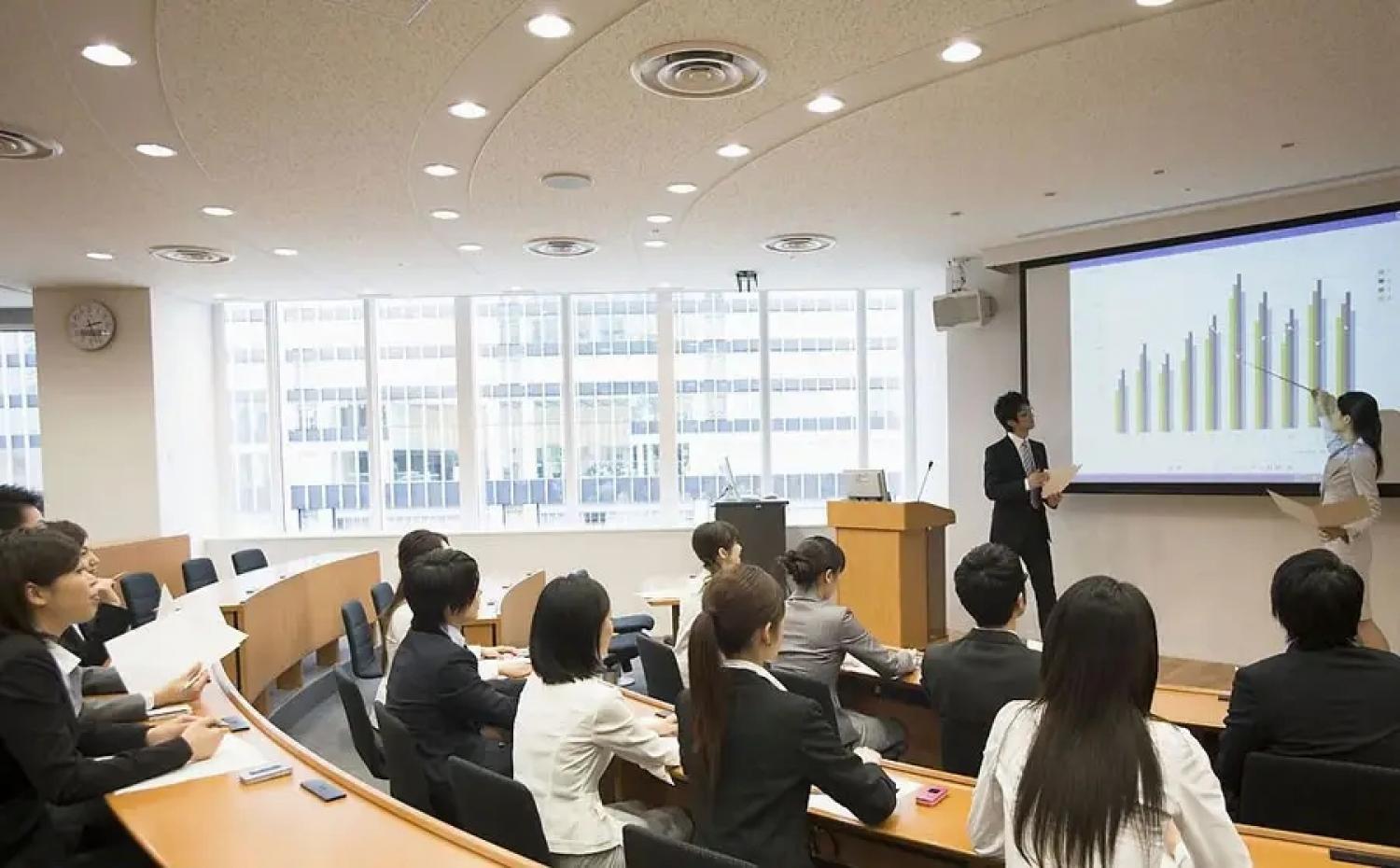线上-线下互动教学  在线教学  传统教学  智慧教学  教学平台  课堂活动  课堂互动  
